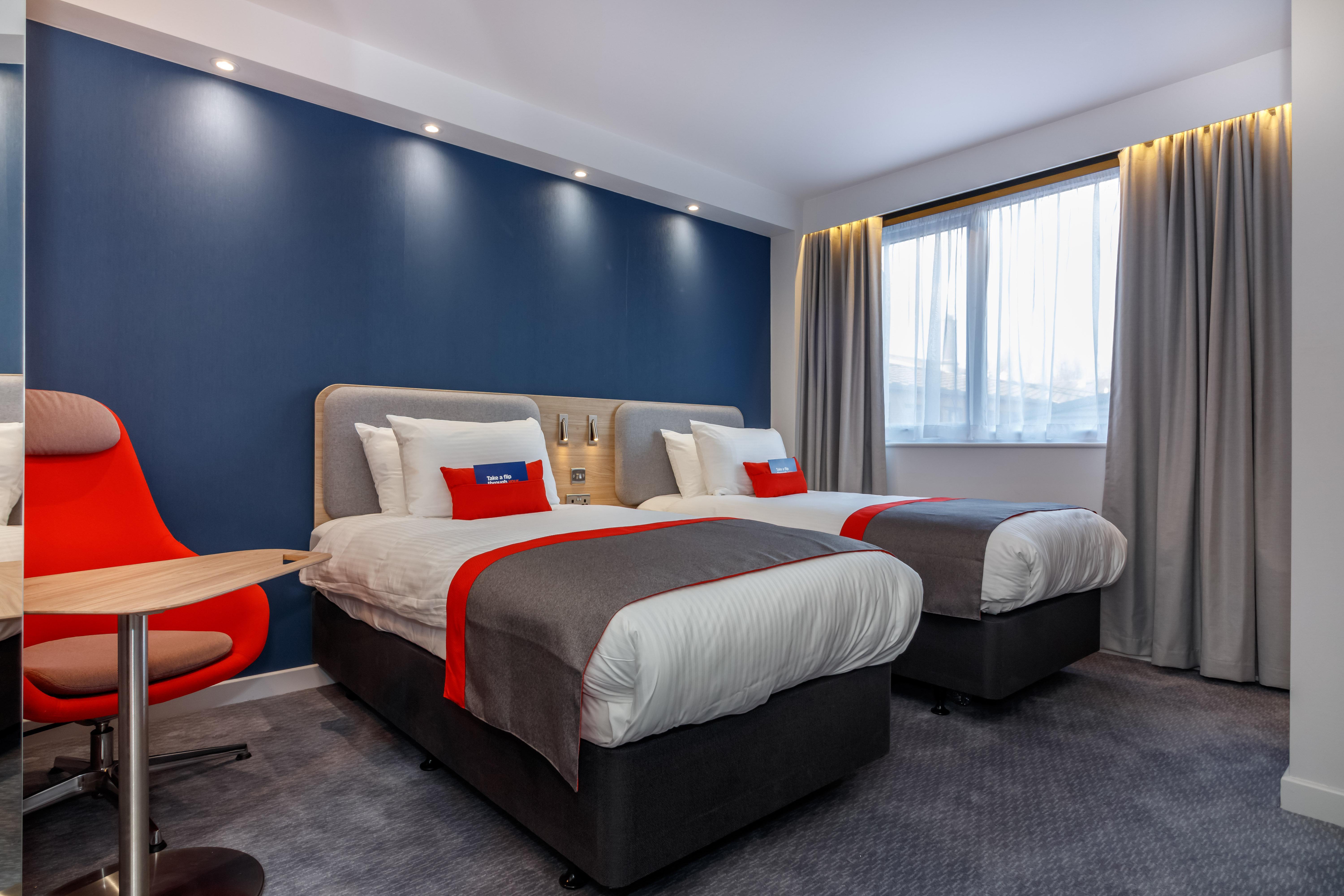 Holiday Inn Express - Wigan By Ihg Εξωτερικό φωτογραφία