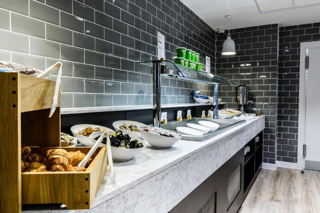Holiday Inn Express - Wigan By Ihg Εξωτερικό φωτογραφία